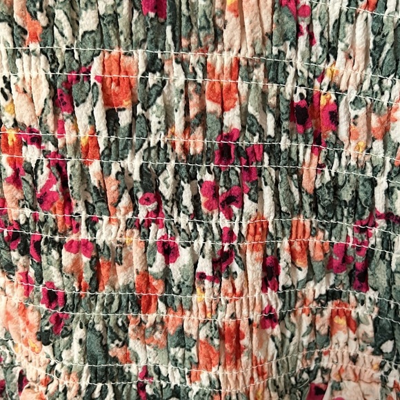 Smocked floral dress - Picture 3 of 3